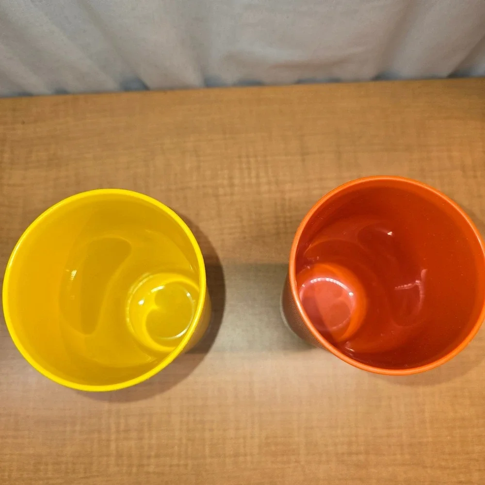 2 Vintage Tupperware Beverage Tumblers Drinking Glasses 1348‎ 16oz Orange Yellow